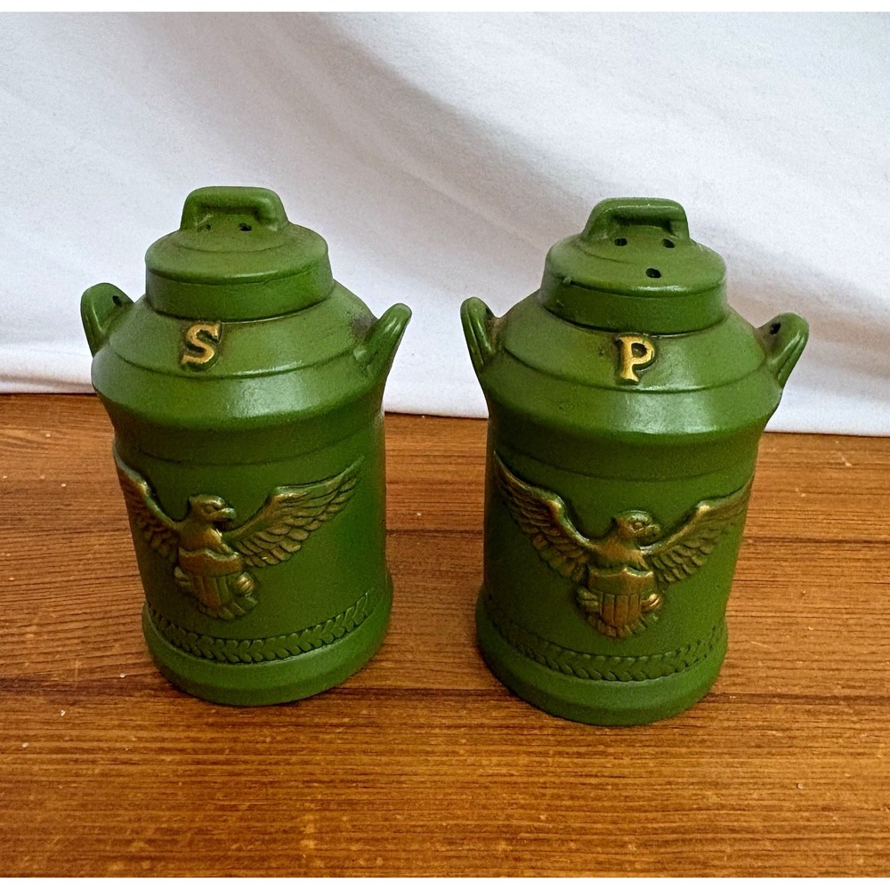 Dee Bee Ceramic Green/Gold Eagle Novelty Salt Pepper Shakers Set Japan 4 in